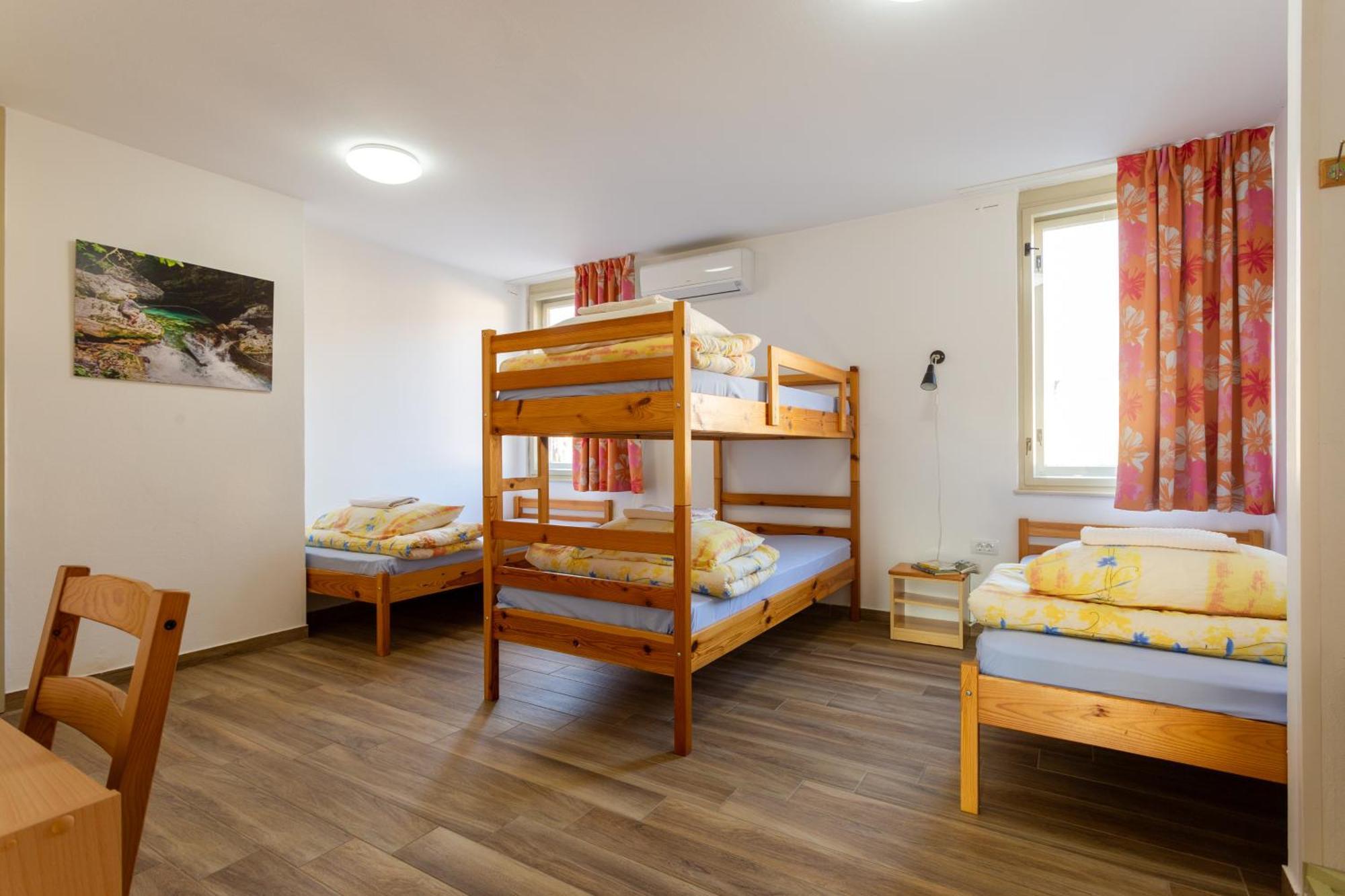 Yapka Rooms Tolmin Zimmer foto